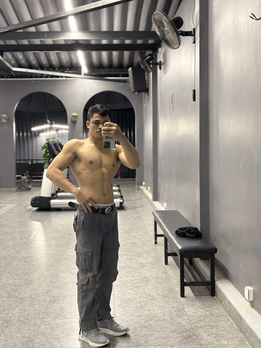 TolyHem1999's tweet photo. #bodyshap 💪 https://t.co/ciry2RlUPT