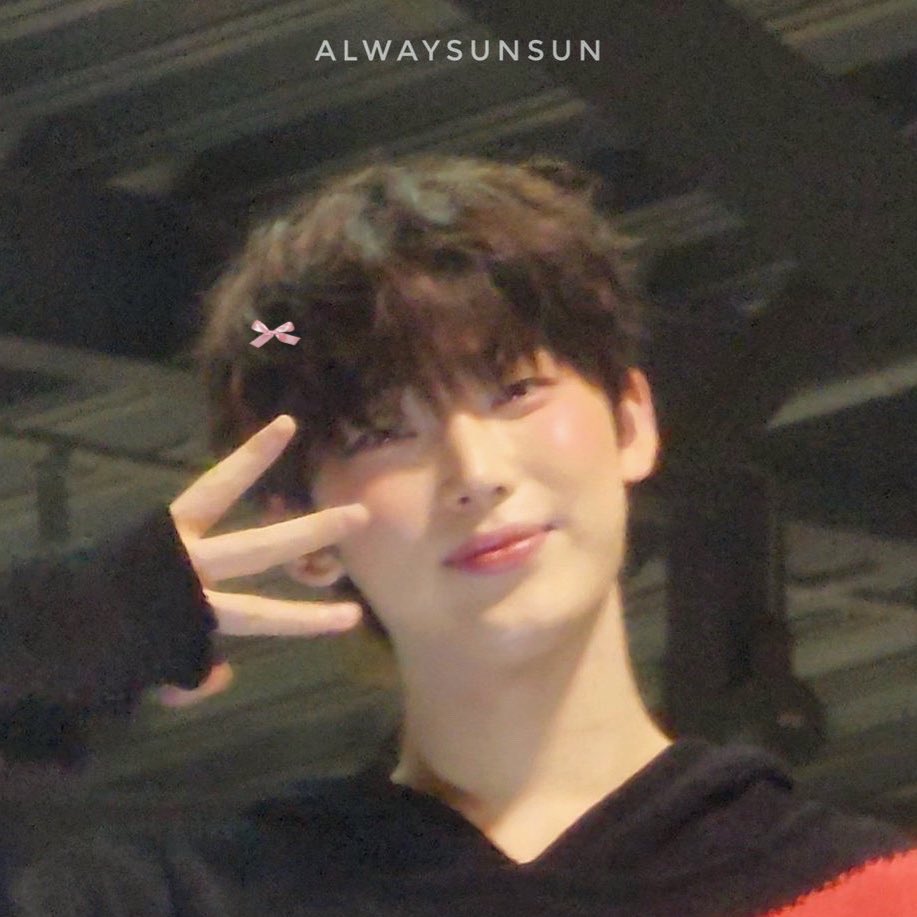 snflowie_'s tweet photo. he's so baby 🥺 #SUNOO https://t.co/nH6mhnURgk