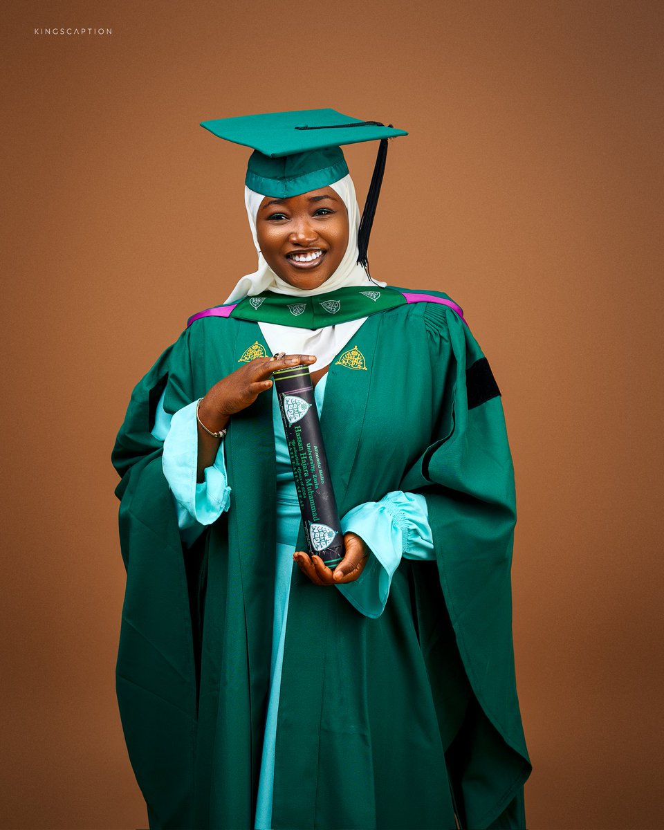 Mrdhajjo's tweet photo. https://t.co/wqLfls67TM Mass Communication 👩🏽‍🎓🎓 
#ABUConvocation2025 https://t.co/yiqyE6NXWR