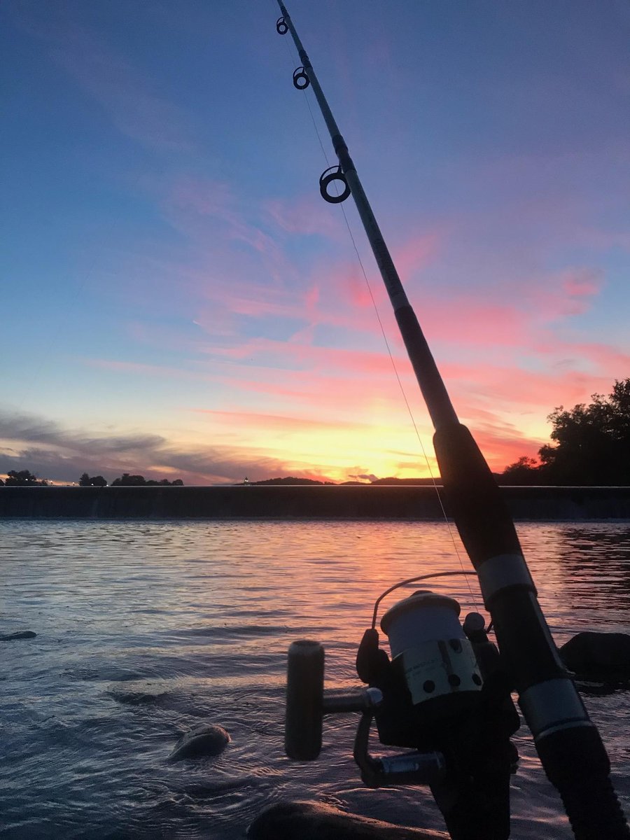 pafishandboat's tweet image. Did you know that our 86,000 miles of flowing waters in Pennsylvania could wrap around the Earth nearly 3.5 times?  🌎

#PAFishandBoat #Fishing #FishPA #PaddlePA #PAOutdoors #ExplorePA #PABeauty