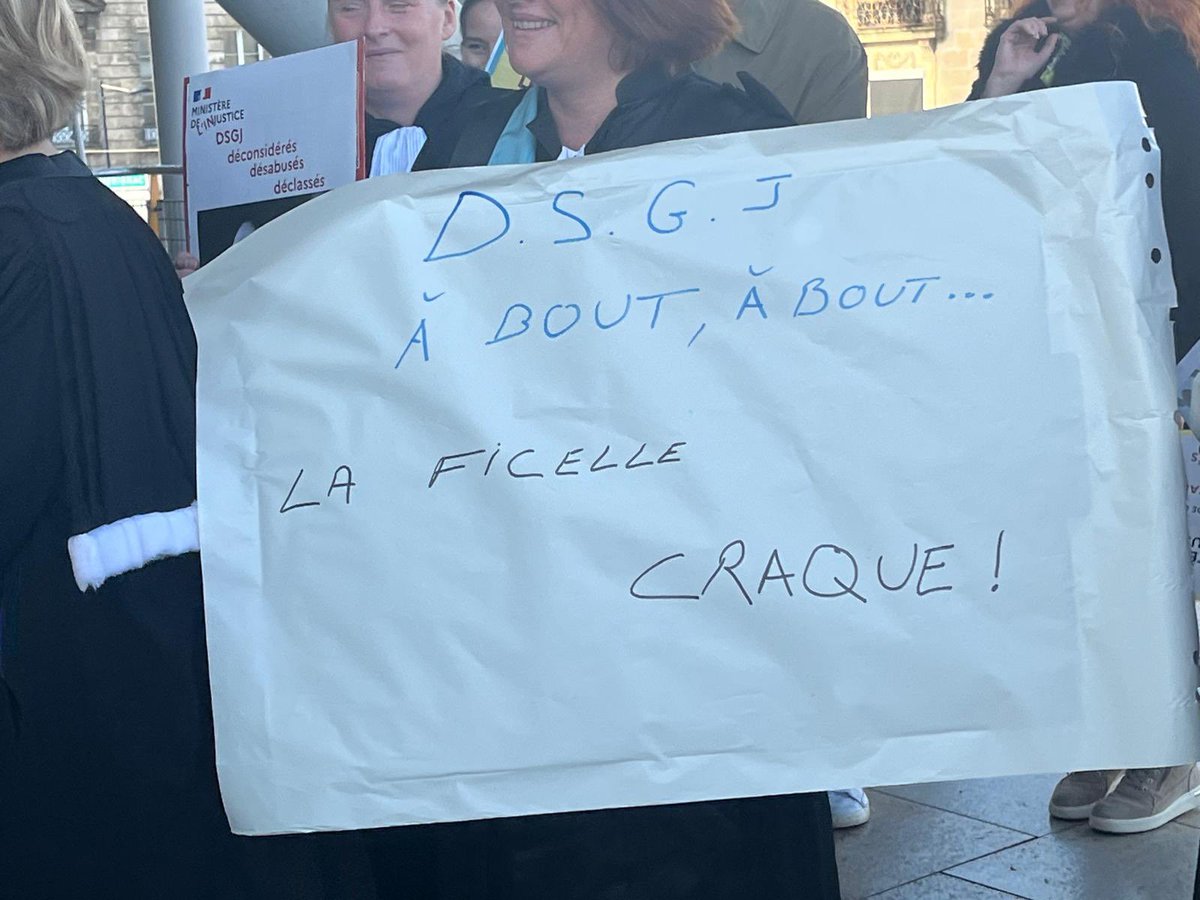 UnsaSj's tweet photo. Mobilisation à Bordeaux  #GrèveDSGJ #DSGJDésabusés https://t.co/6I5hEXrieI