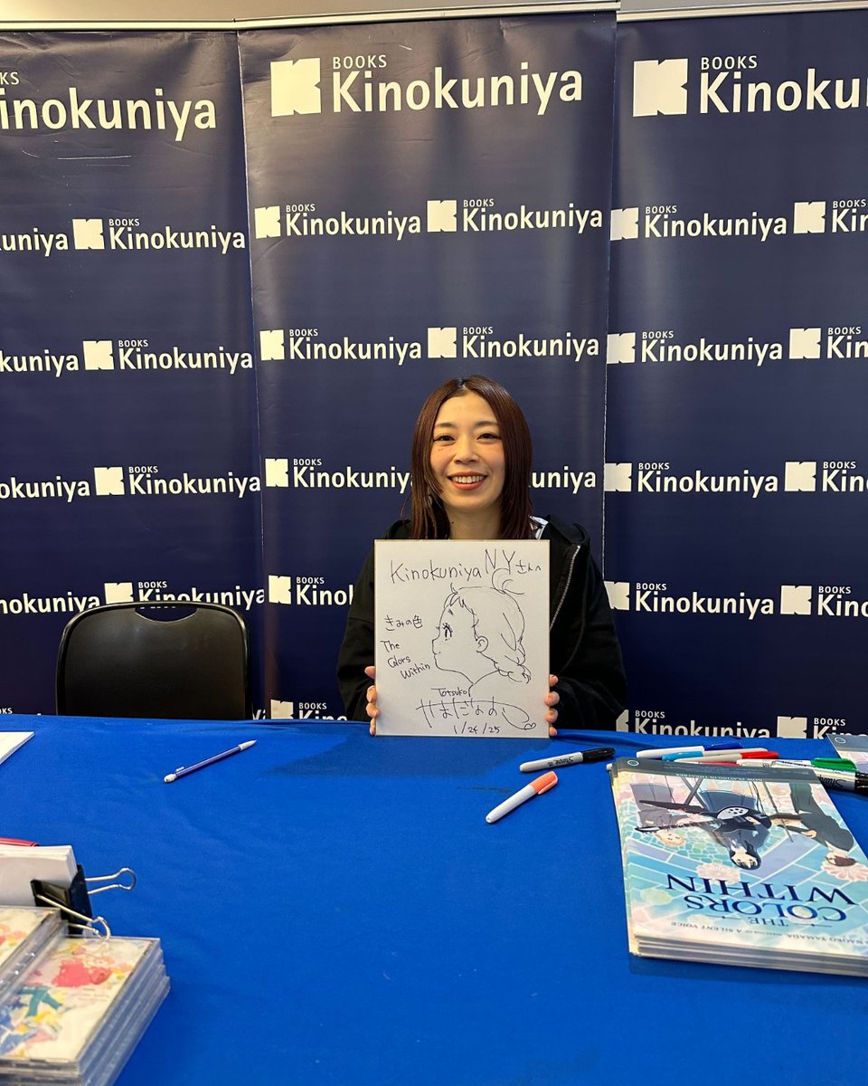 Thank you to <a href="/KinokuniyaUSA/">Kinokuniya USA</a> for hosting Naoko Yamada for a signing last week! ✨🌈

Yamada's newest film THE COLORS WITHIN from Science SARU (DAN DA DAN) is now playing in theatres.
brnw.ch/21wPaDH