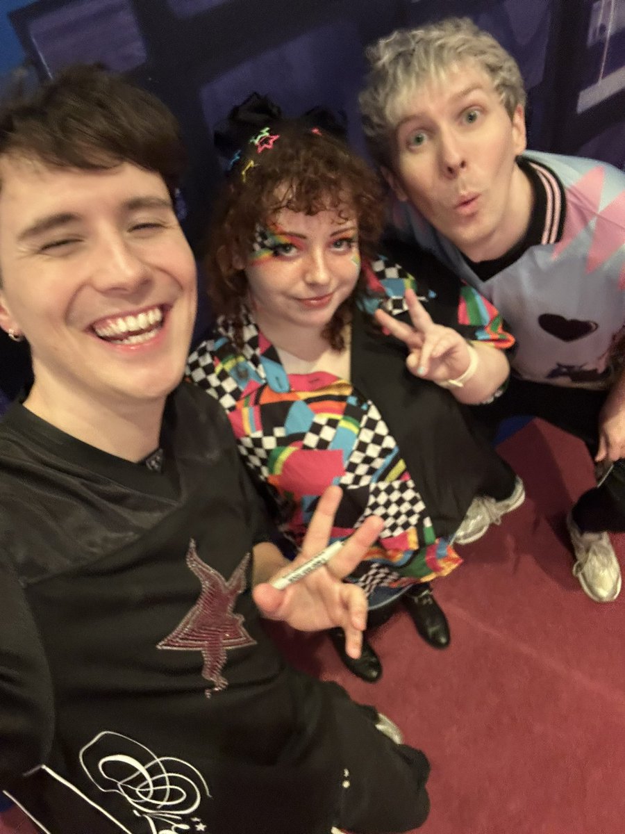 ratqueenbee's tweet photo. please ignore the fact that I look like that from the side but 🫡 Dan liked the fit https://t.co/b4YTJnpyeh