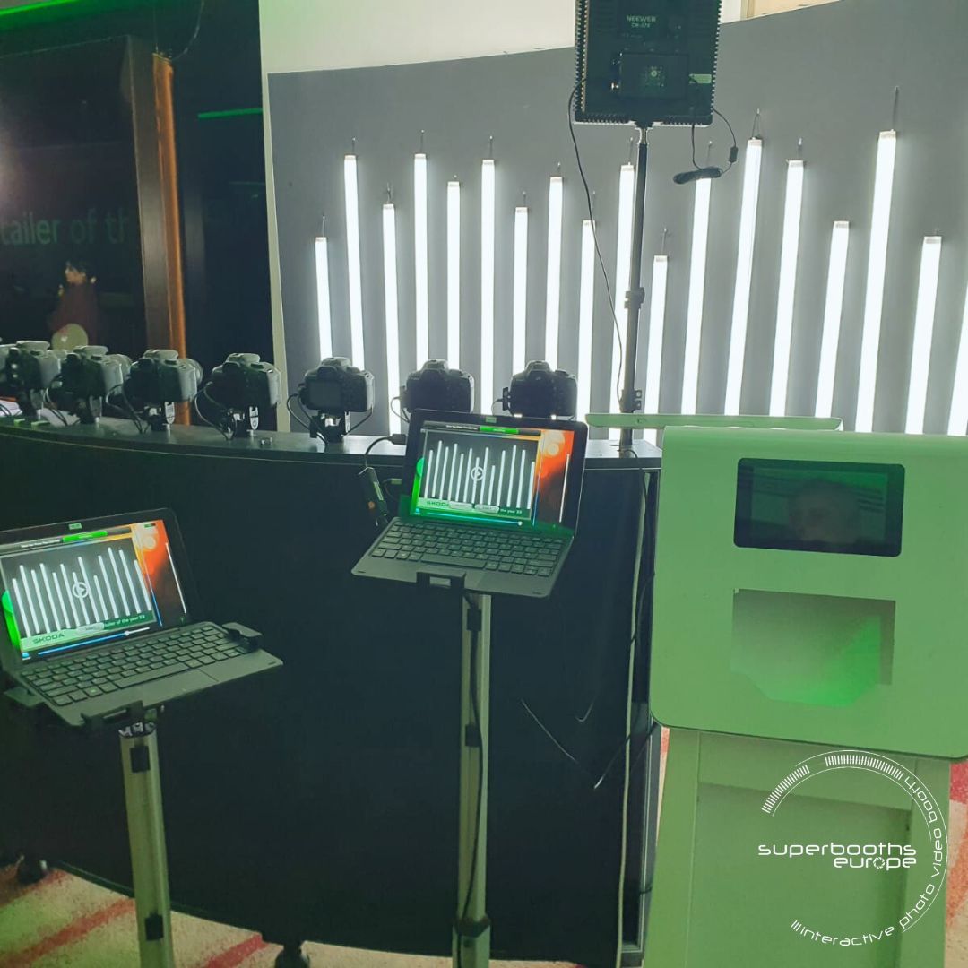 SuperBEuro's tweet photo. ✨ Freeze time with Bullet Time! 🌀 Capture epic moments in a 120° arc, creating jaw-dropping GIFs that amaze. Perfect for striking poses, showing moves &amp; unforgettable memories!

👉 https://t.co/g9qEvA4Pi1
📧 hello@superboothseurope.com

#superbooth #europebooths #events https://t.co/Hl5ShvGFH3