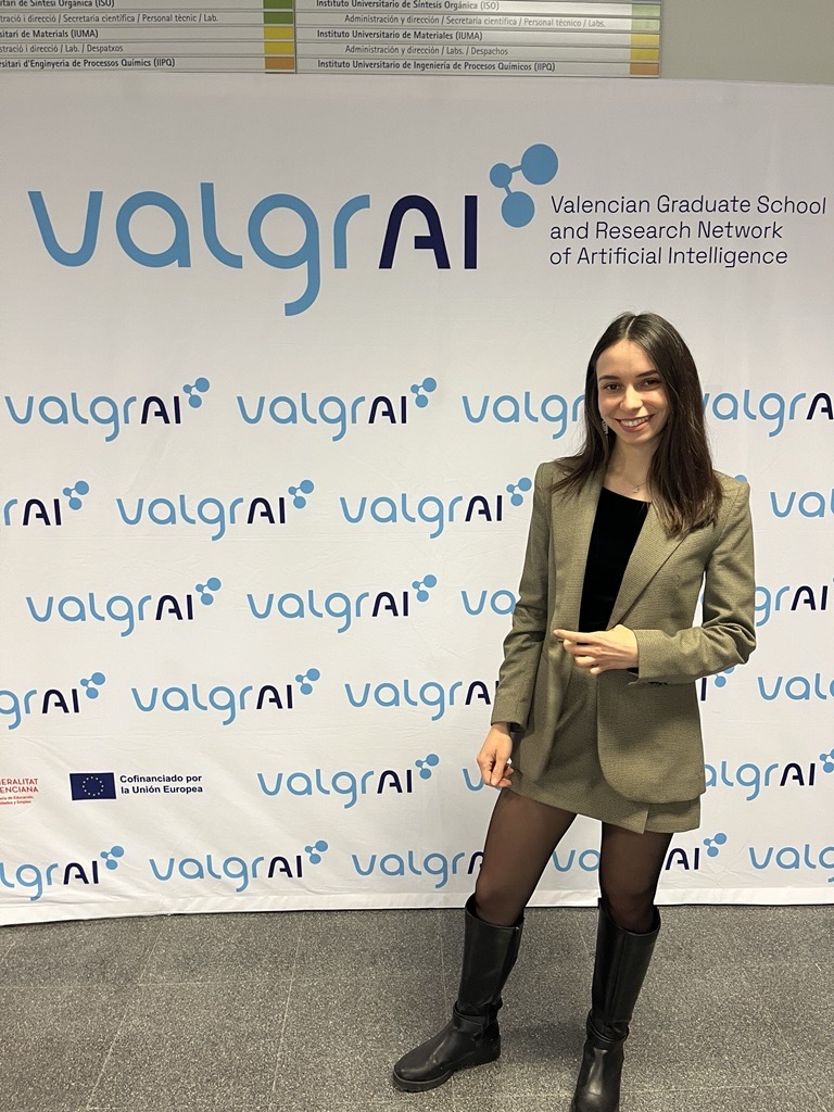 BDSLab_UPV's tweet image. 🥳Estamos de celebración🥳
Nuestra compañera @_mariagm___ ha sido galardonada como Mejor Expediente-Máster Ciencia de Datos de la @UV_EG en los II Premios @fvalgrai de Inteligencia Artificial celebrados en la @UA_Universidad 
🏆💪¡Enhorabuena!
📰➡️s.mtrbio.com/dadtetxiet
#IA