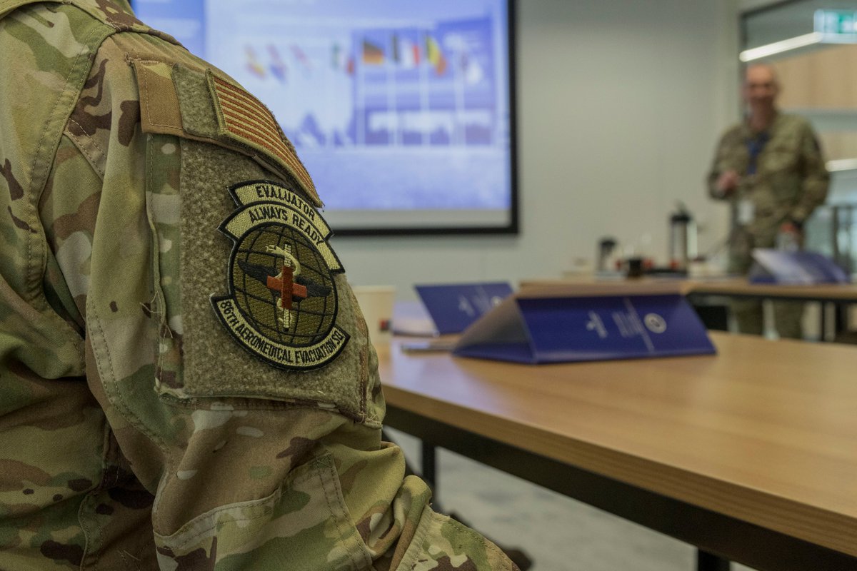 EATC_'s tweet photo. 🚑✈️ Valuable visit of the U.S. Air Force 86th AE Squadron &amp; Royal Air Force Medical Force to the EATC/Aeromedical Evacuation Coordination Centre on #27Jan Enhancing AE capabilities &amp; improving interoperability between 🇺🇸, 🇬🇧, and @EATC_. 🚑✈️
#TogetherWeGoBeyond
🇧🇪🇫🇷🇩🇪🇮🇹🇱🇺🇳🇱🇪🇸 https://t.co/HBkCzbuGdr