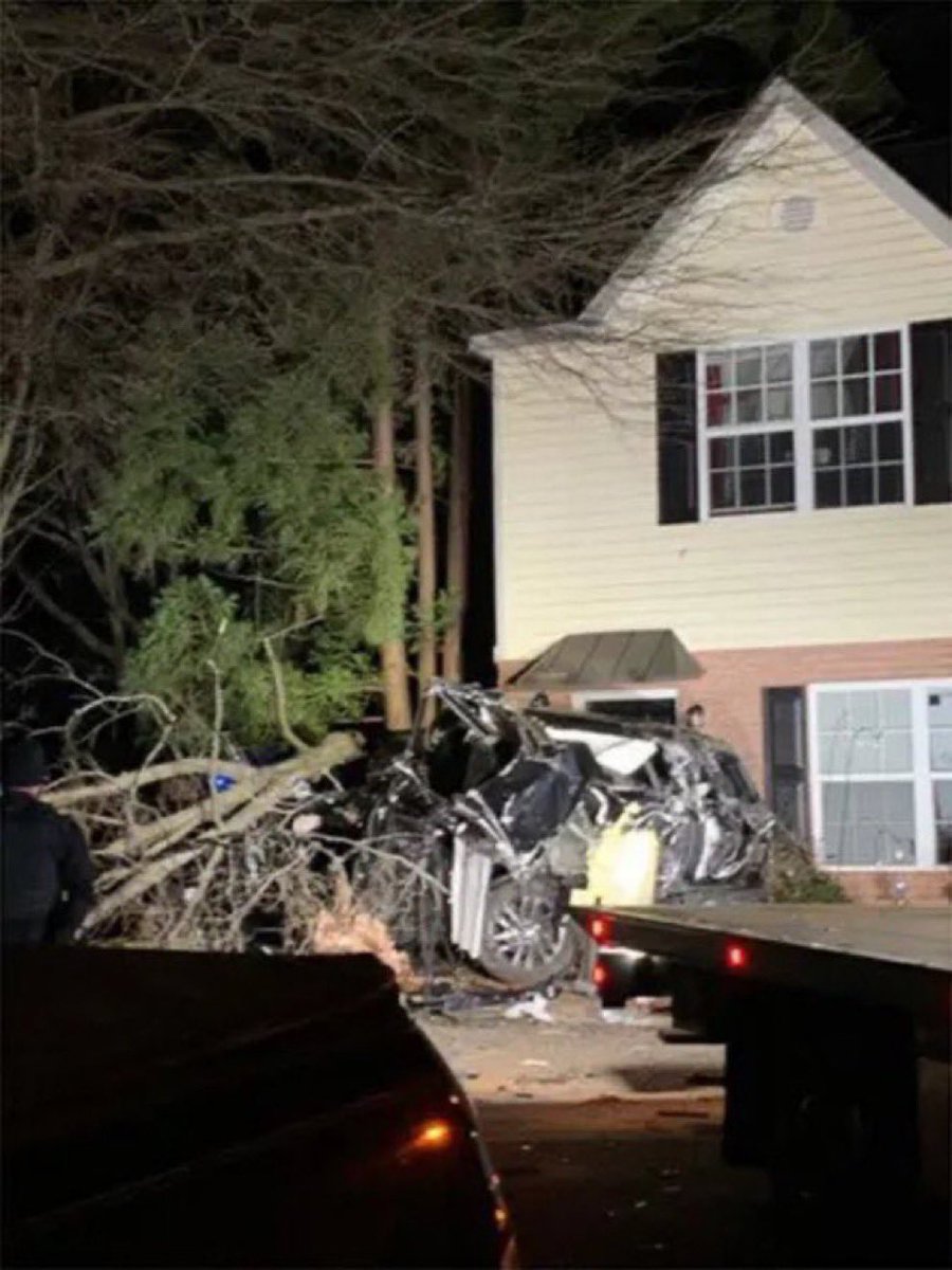 <a href="/EJSmith94/">EJ Smith</a>