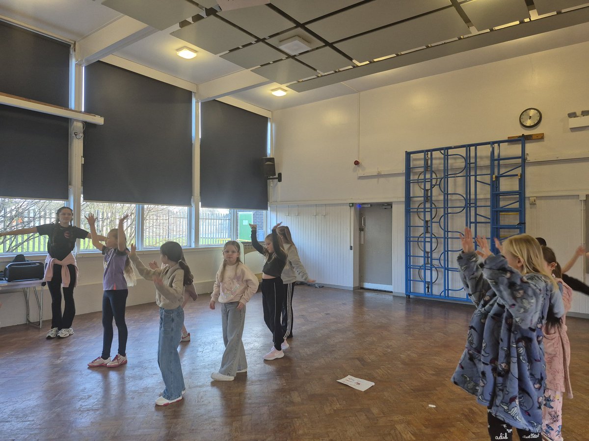 TPAYear3_4CN's tweet photo. In #TPAPE, we added our own choreography, taking inspiration from Greek Gods and Goddess. @flexdanceinc @DeltaTheParks https://t.co/xjC7oQpGve