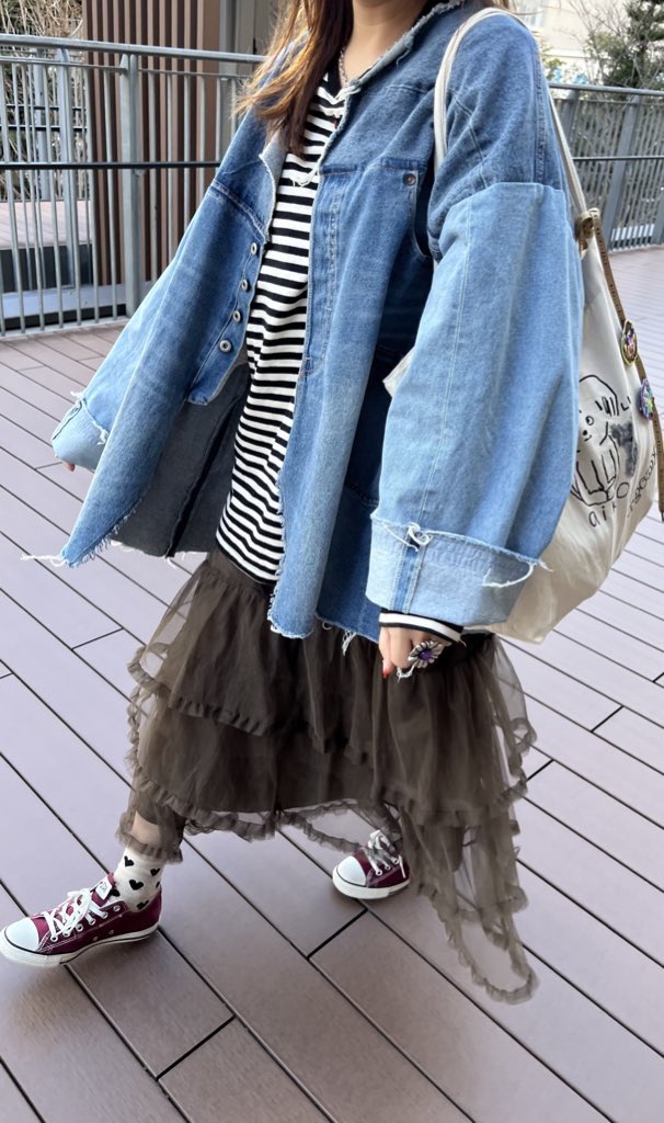 okuru15's tweet photo. 2日目も最高すぎてずっと泣いてた
なんかね、aikoが出てきた瞬間と曲を聴くと涙がでちゃうの
その度にAkaが頭をよぎる。

目の前に広がる今だけの世界
ここはあなたとあたしの幸せの中だろう
ぼやけた向こうに見える顔
泣いてしまうなんて勿体ない
泣いてしまうなんて勿体ない
#LLP10 @aiko_dochibi https://t.co/H2RkFKyf7T