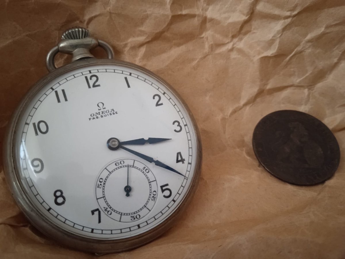 Hoy, Día internacional en memoria de las víctimas del Holocausto, desde <a href="/ArolsenArchives/">Arolsen Archives</a>  nos han entregado objetos personales de Francisco Castells, deportado aragonés en campos de concentración nazis.  

Desde el #AHPHuesca  contra el olvido.

dara.aragon.es/dara/blog/cont…