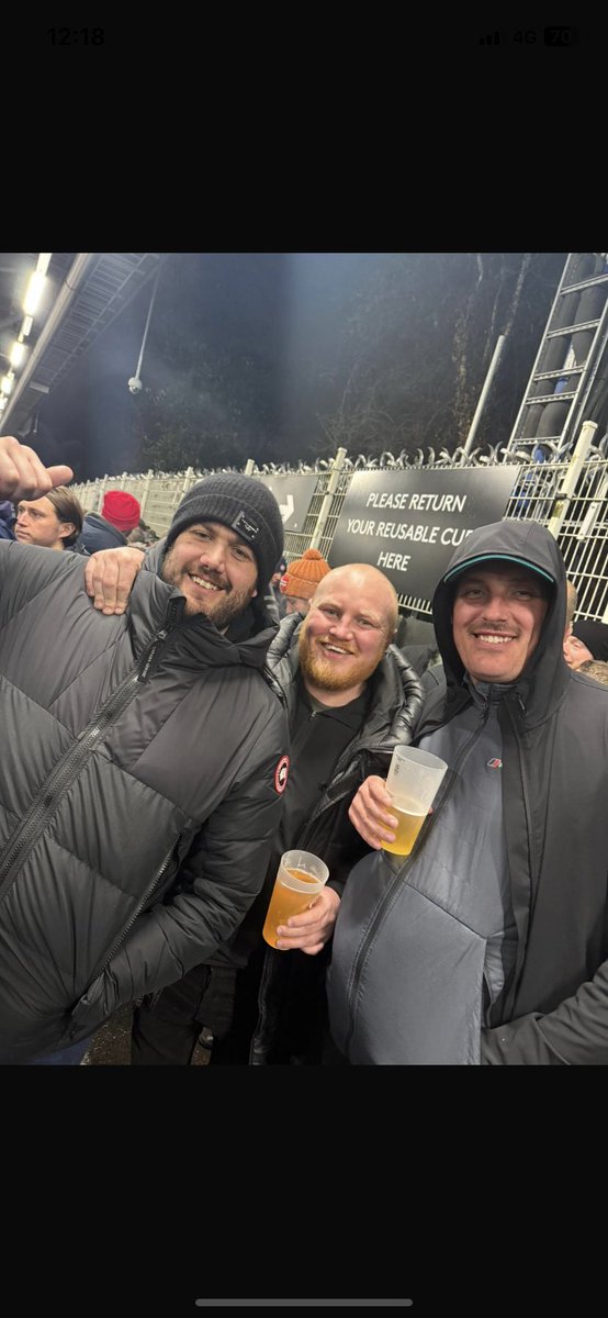 liam_w1999's tweet photo. Fulham 3 points boozers Monday Club https://t.co/XTc7TEAqbt