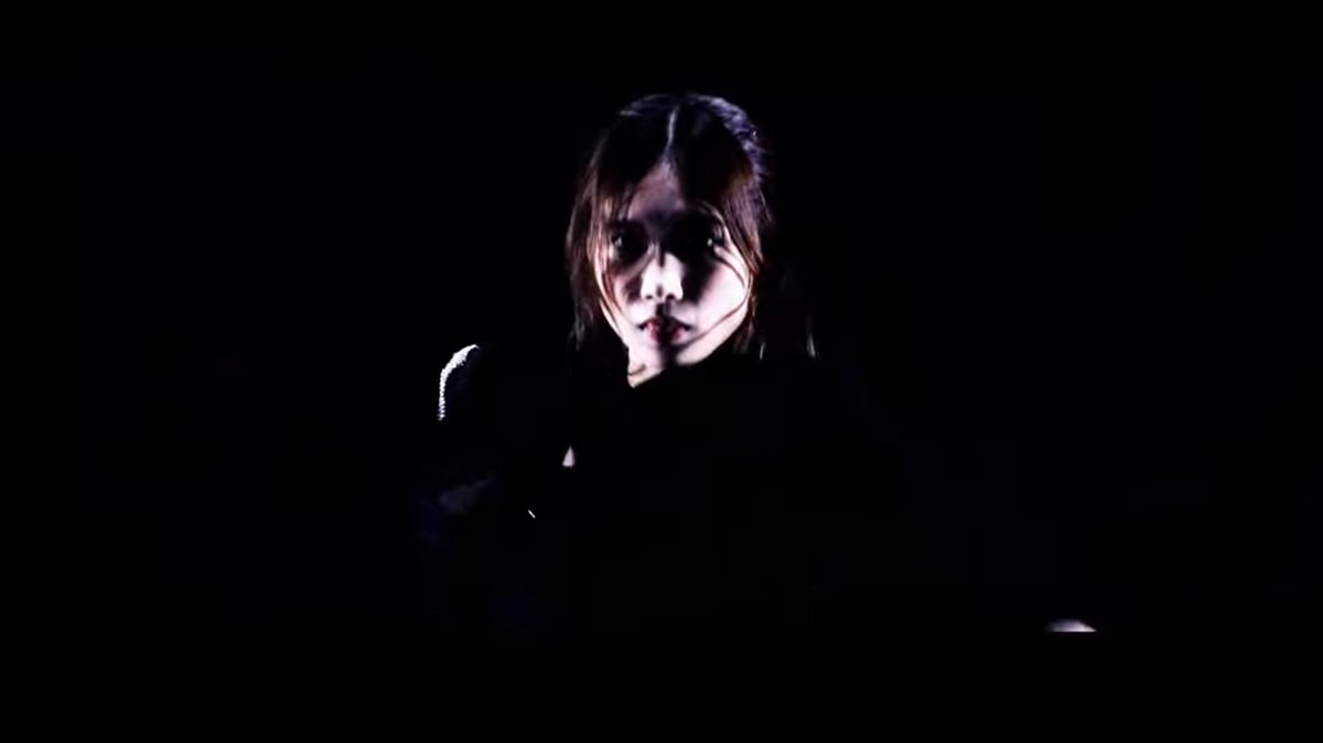 BBBMT_BLUE's tweet photo. 最初からアップテンポでキャッチーな歌い出しする曲多い気するけど、後半の盛り上がりに向けてじっくりと聴かせてくれるのは結構新しいと思ってます。
#BLUEBLUEBLUE
#Parallelgame https://t.co/gxKTXvi2Y3