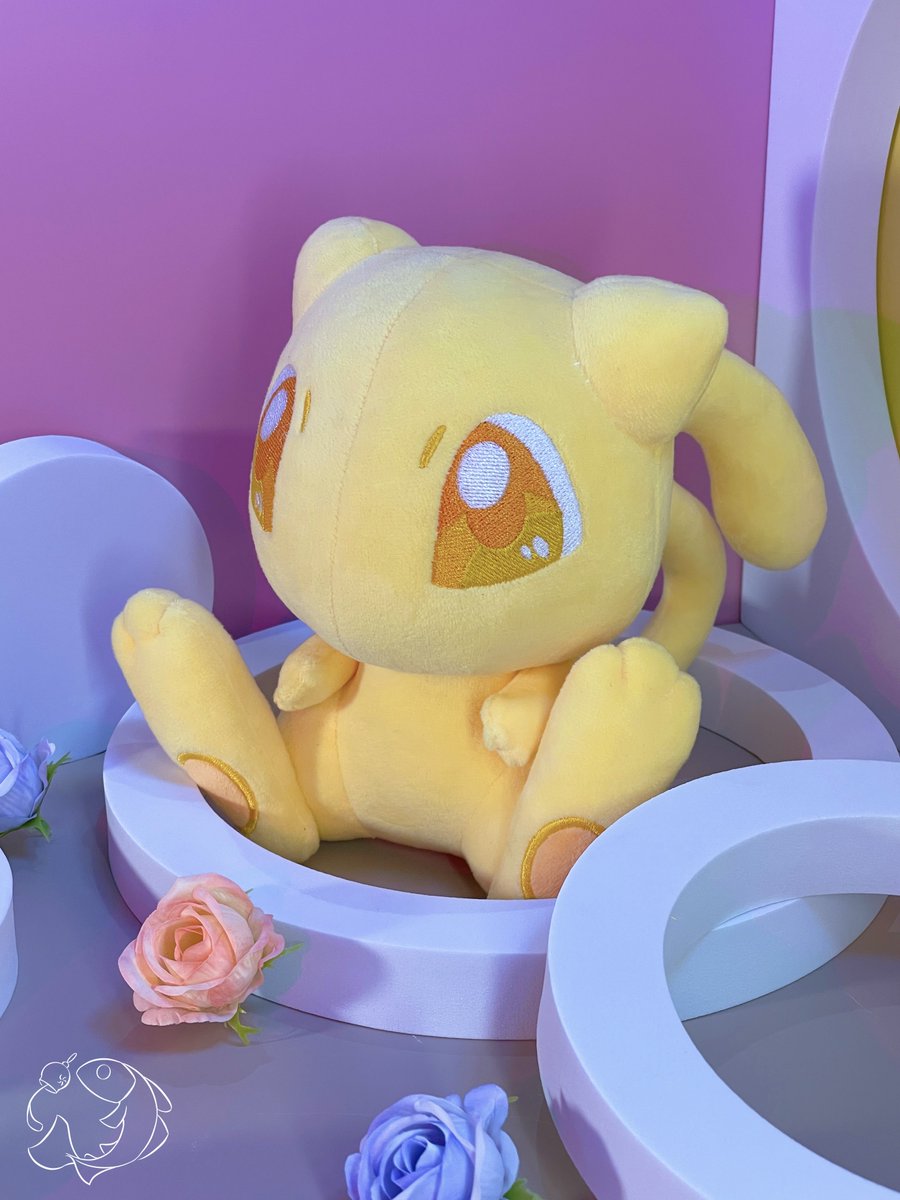 Aquauta's tweet photo. Meet my special yellow Mew plush💛I made this plush using a pattern by @CholyKnight !#plush #Pokemon #handmade https://t.co/LgVSSpefFO