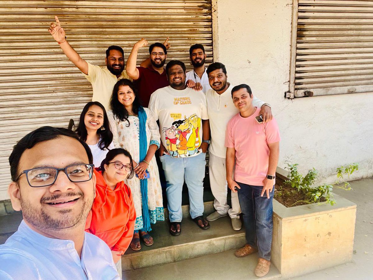 approachhhf's tweet photo. Team Approach Helping Hands Foundation meet up today! ❤️

On the occasion of 76th Republic Day, We remembered all those who have sacrificed their lives for our brighter futures. 🇮🇳

*अब भी जिसका खून नहीं खौला* *खून नहीं वो पानी है,*
*जो देश के काम न आये वो बेकार* *जवानी है !* https://t.co/HfcFH4s3Zi