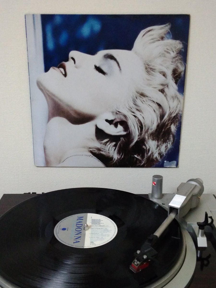 trhmnkn691's tweet photo. Madonna - True Blue (1986)
#nowspinning #vinylcollection
#Dancepop
#Madonna #PatrickLeonard #StephenBray https://t.co/AcWtbzMm5h