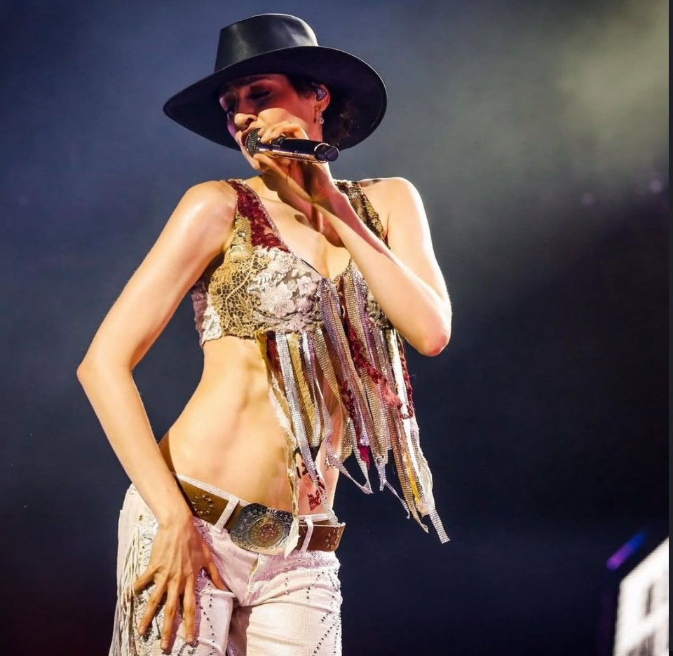 Felices 38 a este ser de luz. Feliz cumpleaños Ash, pásala atm, tú sabes que pedo <a href="/haashoficial/">Ha*Ash</a>