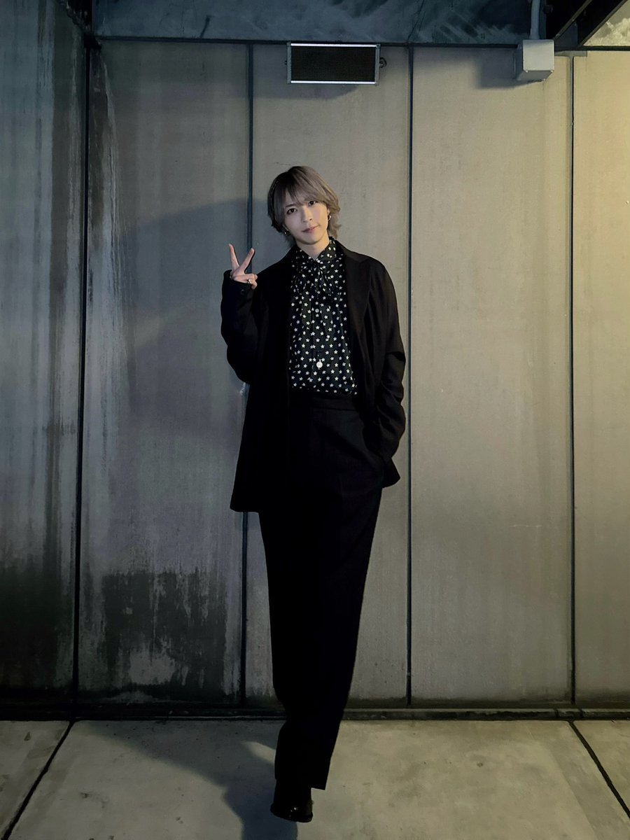 0621Hiro0621's tweet photo. ⋱OMNIA 10th Anniversary Live⋰ 
　　〜Masquerade〜

ご来場、ご視聴ありがとうございました！！
たくさんの仲間たちとのライブ楽しかったです！！！！！！！

今後ともよろしくお願いします！！！

新しい髪色です！！ https://t.co/paaMPV9Ulv