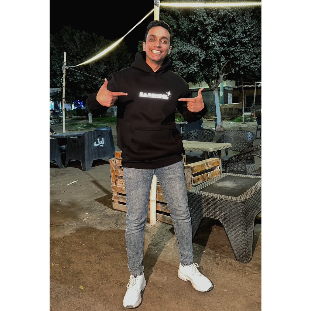 mabdo1458's tweet photo. One piece for the one piece 🖤
انا جي اقول اني صممت ال hoodie دا 
#first_edition https://t.co/bJiABLIGsO