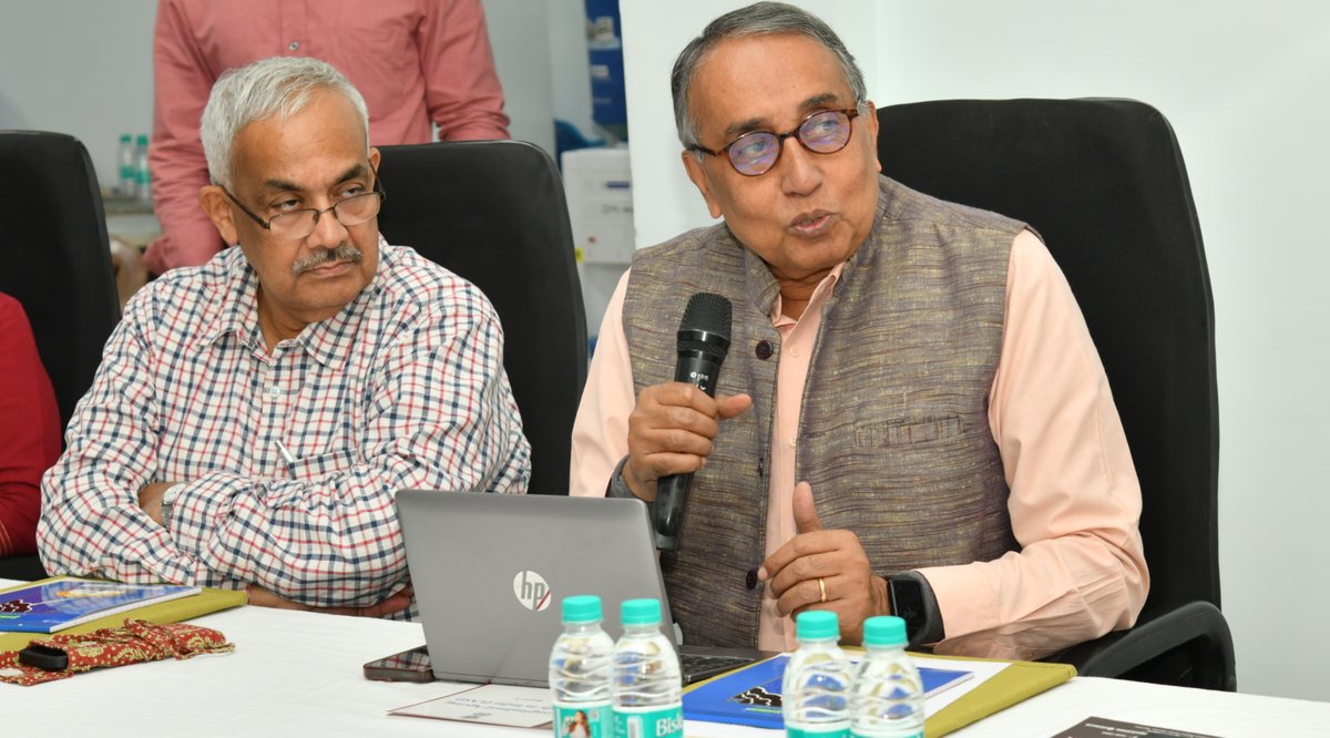 LASI_India's tweet photo. 2/3
📸📷 Glimpses from the 3rd TAC Meeting of LASI Wave 2 at IIPS, Mumbai (17th Jan 2025)!  

Experts &amp; ministry officials came together to share insights for advancing health &amp; ageing research in India.  

📷#LASIWave2 #HealthResearch #Ageing #IIPS https://t.co/DUOhVPrari
