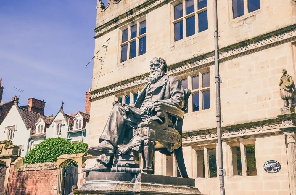 Shrewsbury’s DarwIN Festival kicks off this weekend and will bring over 40 events to our town through February to celebrate Shrewsbury’s most famous son! 

Enjoy inspiring tours, talks, a family-friendly Lego workshop, and many more!✨

originalshrewsbury.co.uk/events/categor…
