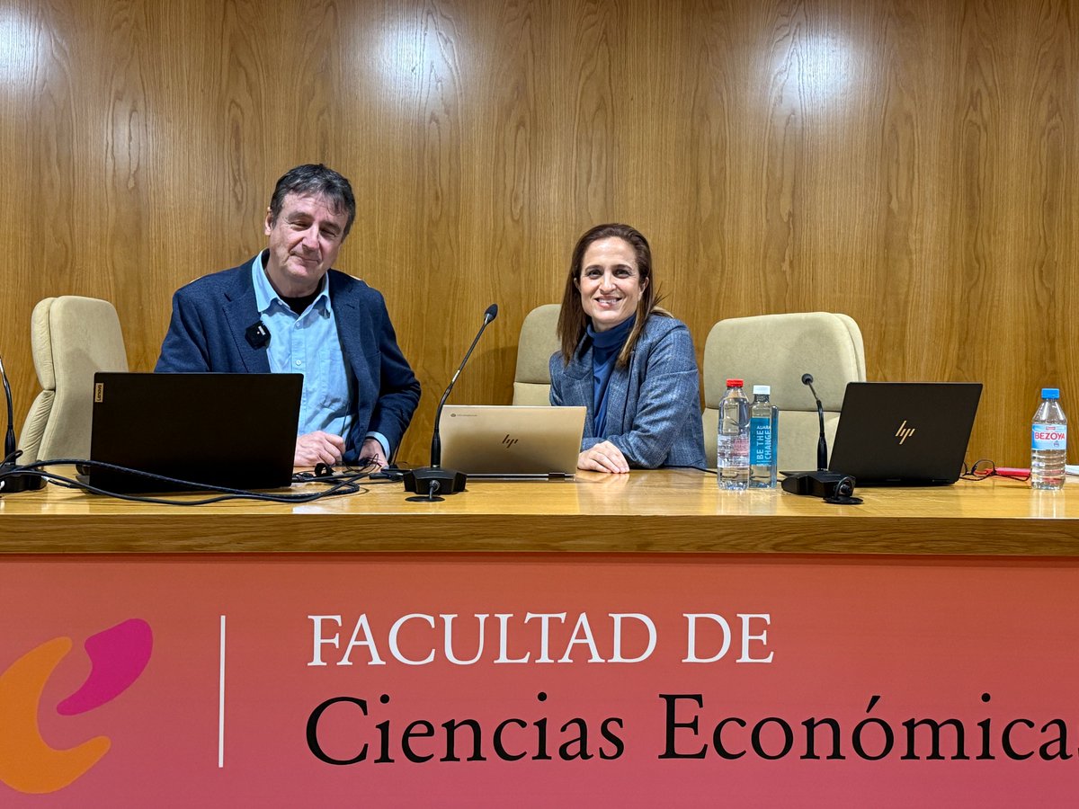 EASPsalud's tweet photo. Ya disponibles las últimas dos conferencias del Ciclo #eSalud2 de la Cátedra de Economía de la Salud de @CanalUGR y la EASP
«Inteligencia Artificial y ciberseguridad en salud»
D. ª Elida Policastro García
D. Héctor Sánchez Montenegro
@GoogleCloud_ES
https://t.co/vdMqvDsueL https://t.co/kfr4aJkv94