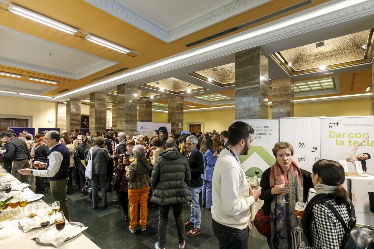 🎉 ¡Ya están disponibles los primeros 📹 de Auditorio y Sala Audiovisuales del #IVCNADE! Además, puedes revivir los mejores momentos con la galería de fotos del primer día. 📸
Entra en nuestra web y no te lo pierdas!! cnade.es