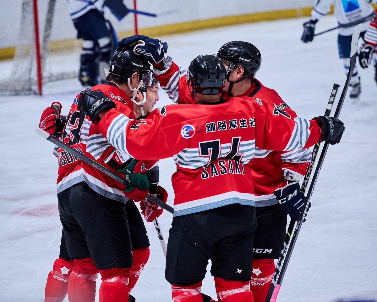 z_ma_'s tweet photo. 2025/1/26 Japan Ice Hockey League North Division 2024-25

#釧路厚生社 🔴 vs #日本製鉄スティーラーズ ⚪️

33 #松野佑太 🔴

#釧路アイスアリーナ #KKS #日本体育大学 #NSSU
#スポーツ写真 #アイスホッケー
#sportsphotography https://t.co/vmDWg1CYIp