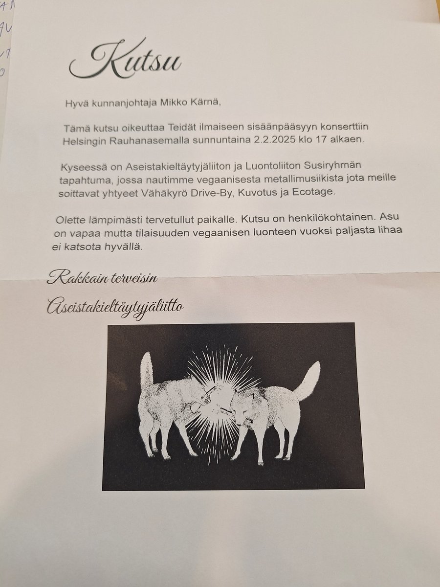 Nyt <a href="/Akl_Wri/">Aseistakieltäytyjäliitto</a> lähestyi virallisella kutsulla sen ja @luontoliitto'n susiryhmän vegaaniseen metallimusiikkitapahtumaan.

Kiitos kutsusta, mutta Rautavaaran kunnan virallinen petopoliittinen linja, kulttuurinmukainen ruokavalioni ja asepalveluksen arvostus muodostavat kuitenkin