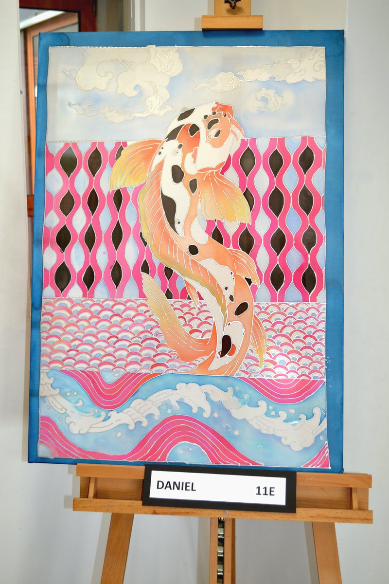 StPaulsSurrey's tweet photo. ‘Artist of the Week’ is by Daniel in Year 11 for this wonderfully colourful silk painting. #artistoftheweek #TalentedArtist #artist https://t.co/MnF8yJ2ltH