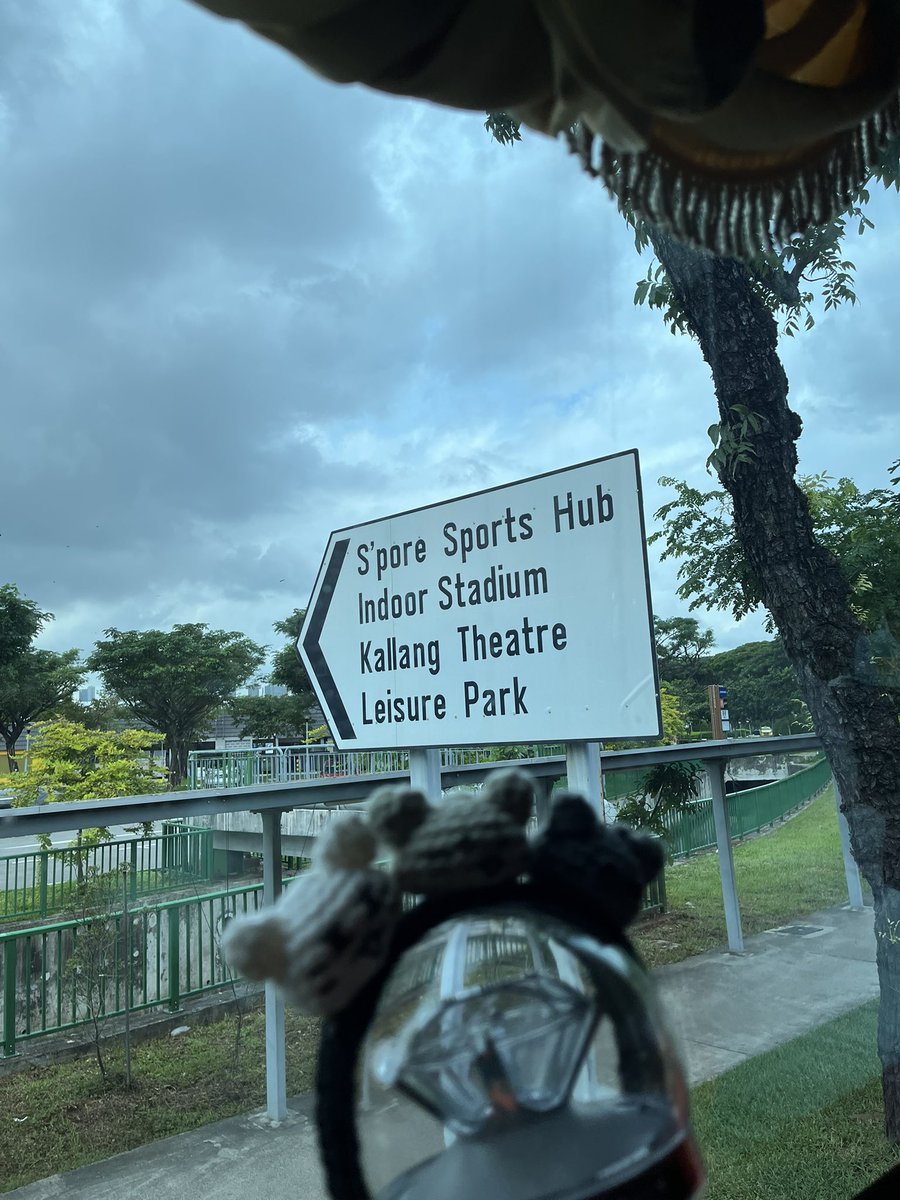 aisyahlifeu's tweet photo. My experience with direct bustrip for #SVTinSG from KL to National Stadium, a thread.

Disclaimer: I won’t be disclosing the organizer as I have no intention to promote nor critic them. Just sharing my experience honestly and without filters. https://t.co/iLAXRvINxH