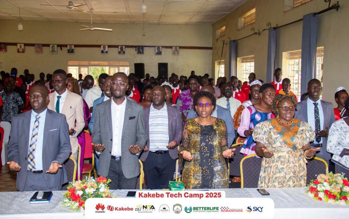 AmoloElizabeth's tweet photo. On 6th Jan 2025,the National Camp Tech 2025 Organized by Kakebe Tech Team, was successfully launched, at Lira City Hall. Lira City.The Miss Teen Northern Queens together Leaders Graced the program.

Lets promote Technology for a better learning

# Kakebe Tech
#missteennorth https://t.co/VQbHCnQVmf