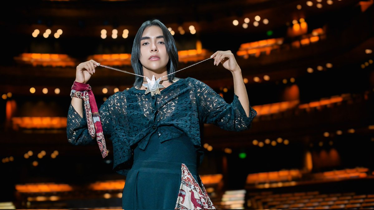 Lenintamayoqpop's tweet image. Q&apos;POP (Quechuapop) 🇵🇪 en concierto 
URPY en el 2022 cuando inicié el proyecto, me presente por primera vez en el @granteatronacional como invitado . Ahora hemos logramos avanzar a tal punto que ahora estaré dando MI PRIMER CONCIERTO 
Nos vemos este domingo 23 de Marzo #leninqpop