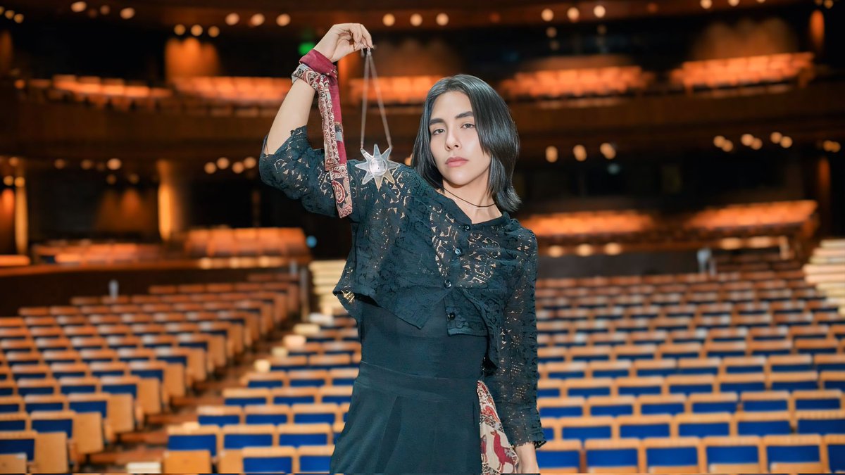 Lenintamayoqpop's tweet image. Q&apos;POP (Quechuapop) 🇵🇪 en concierto 
URPY en el 2022 cuando inicié el proyecto, me presente por primera vez en el @granteatronacional como invitado . Ahora hemos logramos avanzar a tal punto que ahora estaré dando MI PRIMER CONCIERTO 
Nos vemos este domingo 23 de Marzo #leninqpop