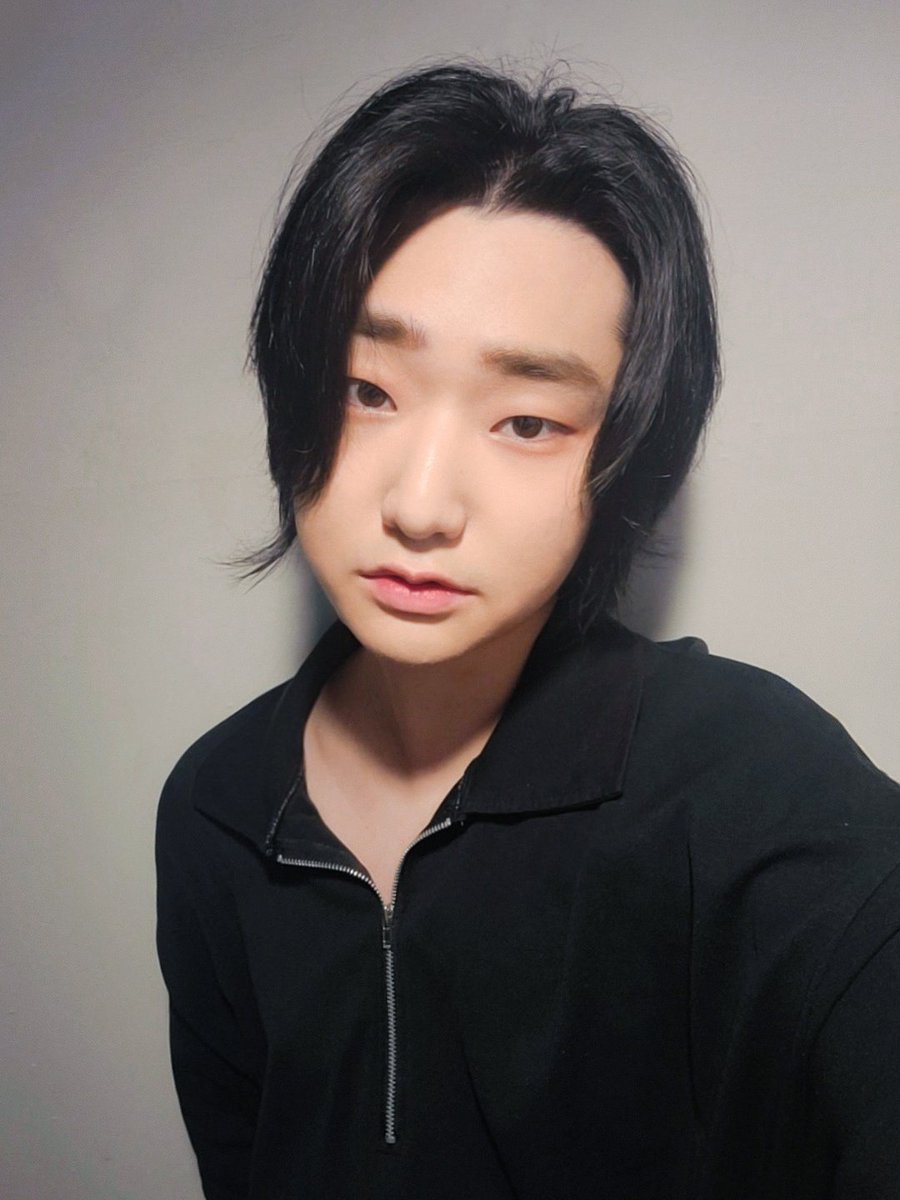 UpdateKBoys's tweet photo. 🎉🎂 Hoje, o Dosun do D.COY, está completando 26 anos. Parabéns!
Nós desejamos um feliz aniversário, muita saúde e sucesso em sua carreira! 🥳✨
HAPPY DOSUN DAY
#HAPPYDOSUNDAY
#DCOY #디코이
#DOSUN #도선 https://t.co/1MMfu6O62A
