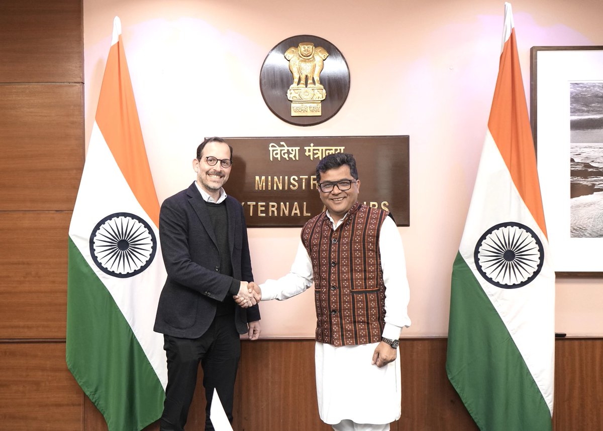 PmargheritaBJP's tweet photo. Pleasure to meet H. E. Mr. David Puig, Ambassador of Dominican Republic, as he is to shortly complete his mission in India.

Thanked him for his contribution in promoting our bilateral relations and wished him success for his future endeavours.

⁦@MEAIndia⁩ https://t.co/rRPp81O7G2