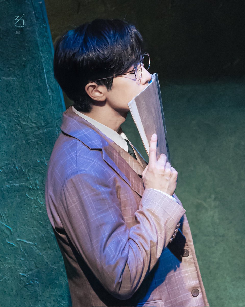 ‘저 바다에 쓴다’를 만들 때 떠올렸던 목소리의 주인공…
“김경수” 배우의 김우진.