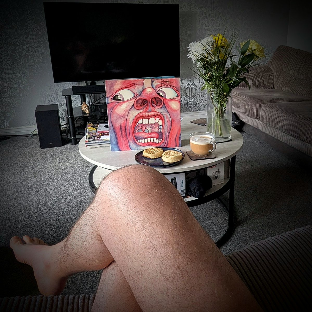 clothesfreeuk's tweet photo. Not surprisingly I've got this album on today ❤️ Coffee, Crumpets and In the Court of the Crimson King..what a wonderful iconic LP and cover ❤️
#kingcrimson #itcotck #coffee #crumpets #vinylrecords #clothesfreeliving #dayoff #mondaymonday https://t.co/lejW06EwGd