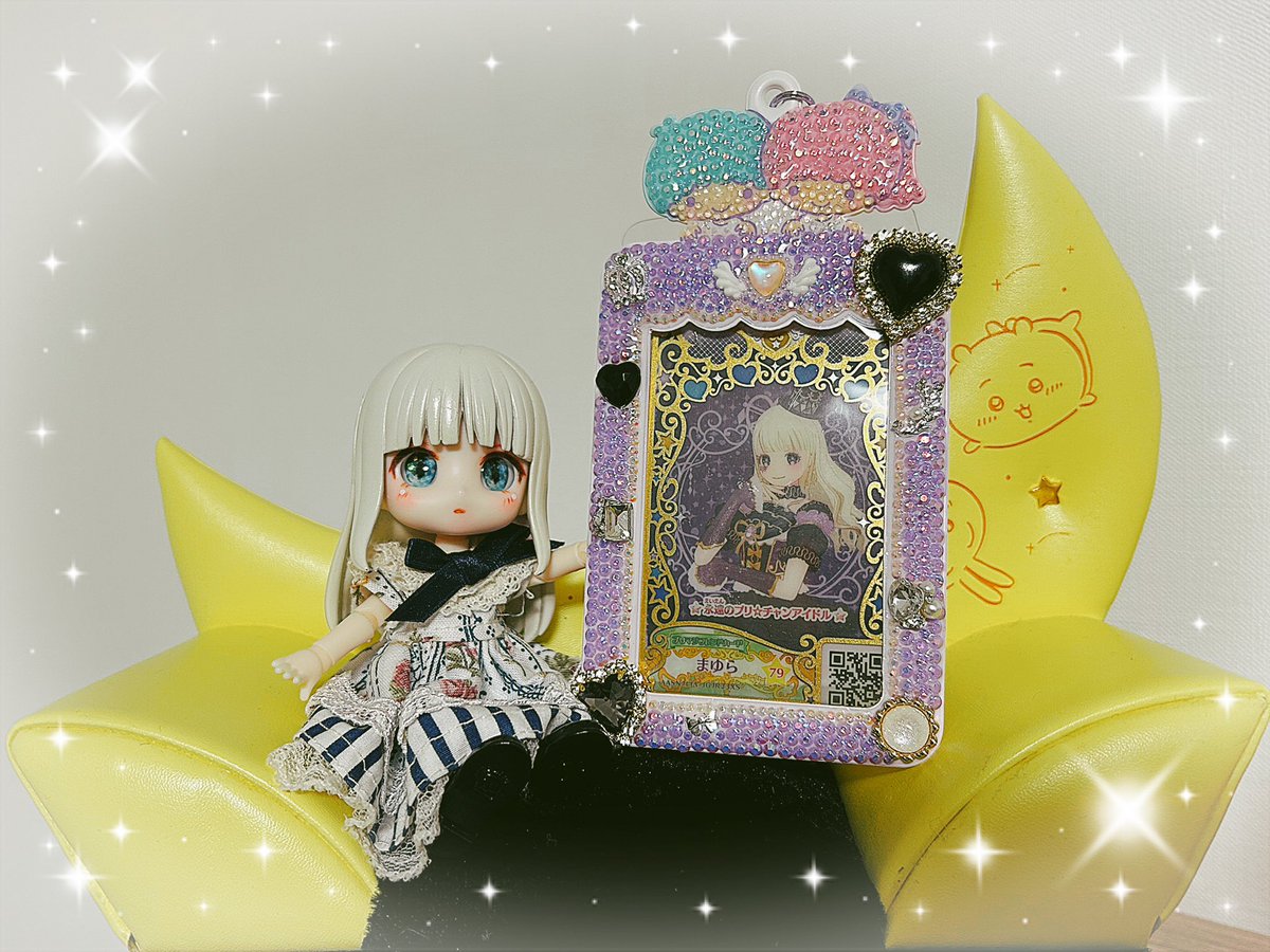 pico_pri1's tweet photo. 淡谷さんとの作品交換✨
まゆらイメージでカードホルダーを作っていただいちゃいました🫶
キラキラですっごく可愛い…！しかもまゆらの黒と金の星夜のイメージと誕生石のムーンストーンっぽさもあって解釈ど一致です…！！めちゃくちゃ嬉しい😭
ありがとうございました！🙏 https://t.co/yT8v1MMCKK