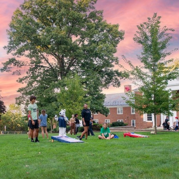 HiramAdmission's tweet photo. We 💙 our campus and we think you would too! 

Schedule a visit today! (P.S. there are still spots open on our group Saturday visit THIS Saturday!!)

Register today: https://t.co/5cfL8eht1y https://t.co/D2XJTb26qJ