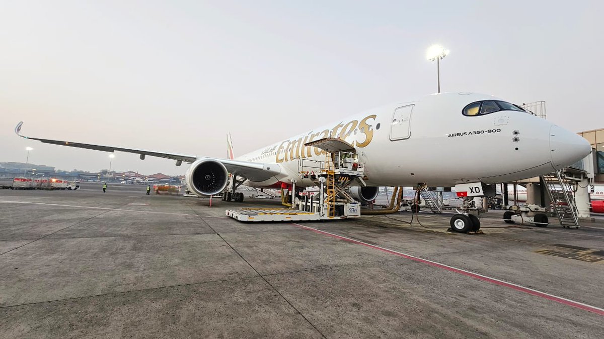 BirdGrp's tweet photo. Bird Flight Services Mumbai Pvt. Ltd. (Bird Group) congratulates @emirates on introducing the new aircraft type A350-900 on its Mumbai route & making its entry into the Indian market with special focus on important hubs.
(1/2)
#Emirates #Dubai #BirdGroup #BFSM #mumbai https://t.co/5h0WcwTjj1