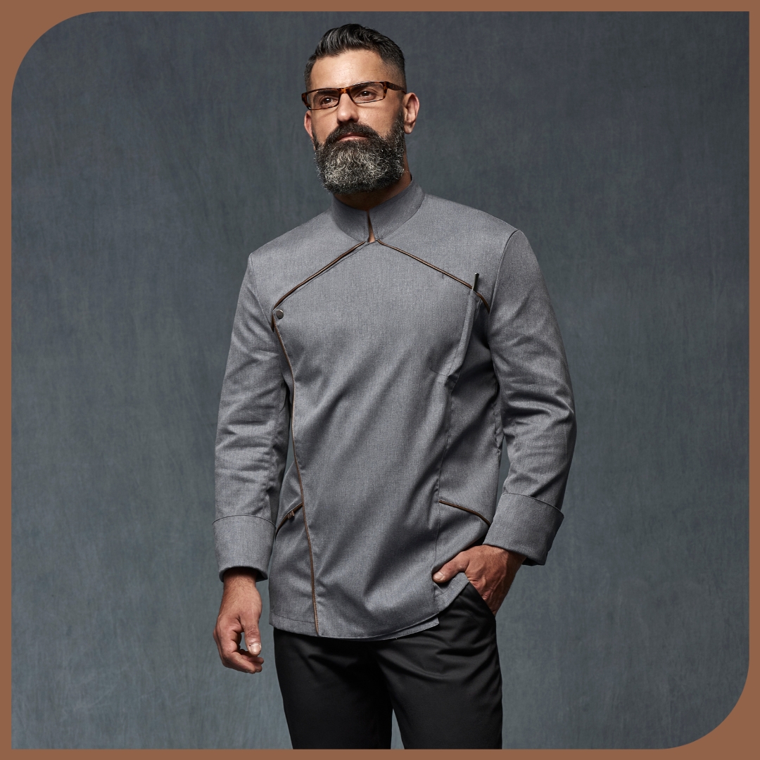 Nuestra chaquetilla Regular Fit 04134 fusiona tradición y diseño para aquellos/as #chefs que siempre están #ReadyToServe 🧑‍🍳.
Detalles premium y tejido transpirable para llevar el máximo confort al sector #hosteleria 👇 obrerol-monza.com/producto/chaqu…