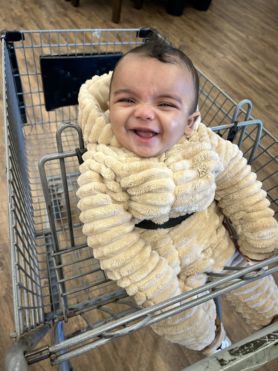 xoonay's tweet photo. Just love being a boy mama🥹🥹🤎. The bounce back is real. My baby is almost 6 months in a few days 😫 https://t.co/XXzjdUhGPu