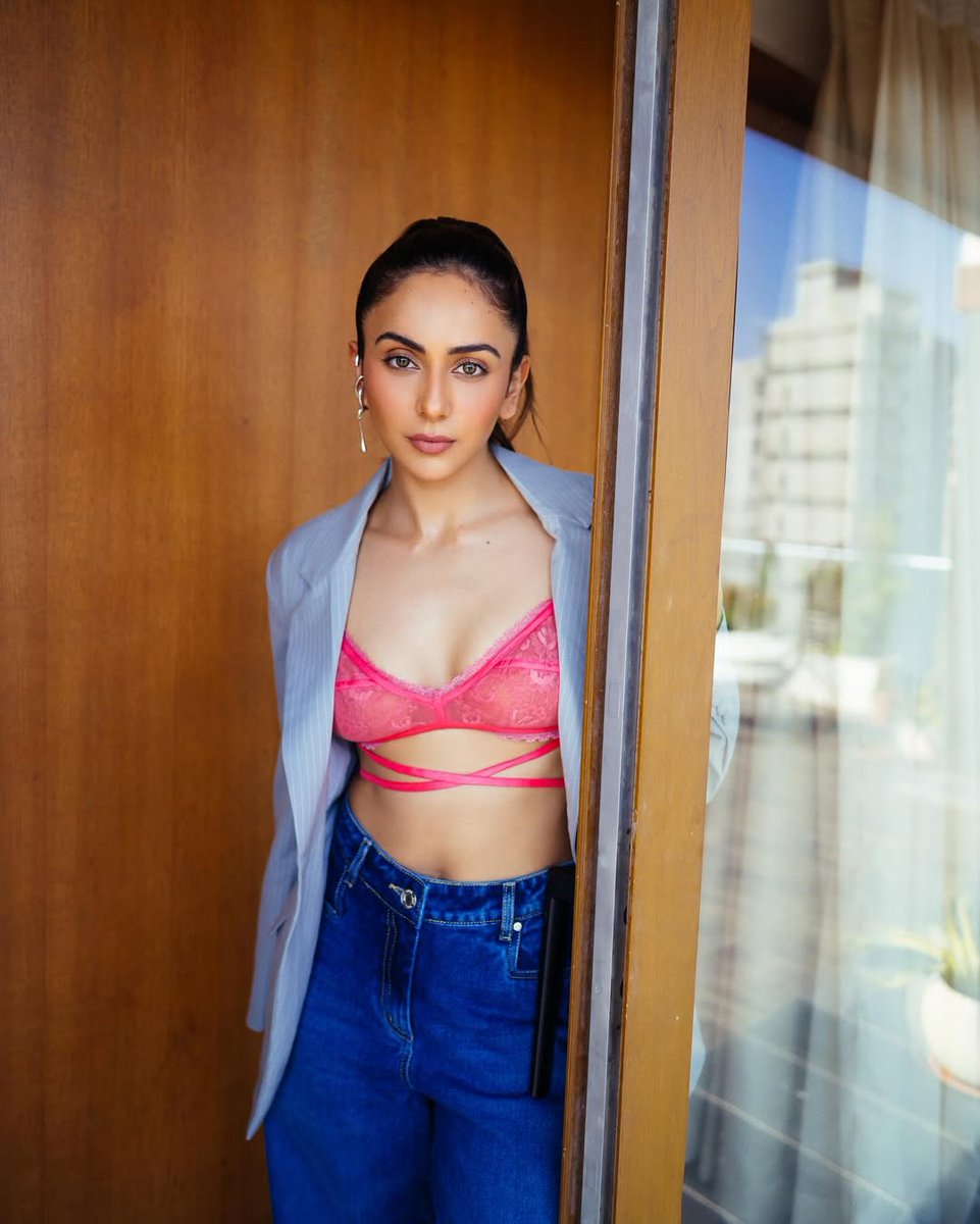 BlackExpposed's tweet photo. 🚨BREAKING &amp; EXCLUSIVE!

👉Rakul Preet Singh ❤️‍🔥 

#VivianDsena #AvinashMishra #Avinash #Avisha #KaranveerMehra #EishaSingh #RajatDalal #BiggBoss18 #SalmanKhan #AA22 #ElvishYadav #RakulPreetSingh #AliaBhatt #laughterchef https://t.co/mkjhsE4U8l