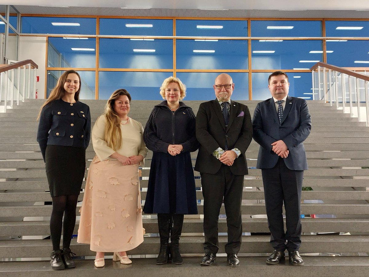 Olga Dibrova 🌻 (@olgadibrova1) on Twitter photo Visited one of the top Finnish educational institutions - #TampereUniversity. Had the pleasure to meet Vice President Jarmo Takala & professor <a href="/RinnaKullaa/">Rinna Kullaa (rinna.kullaa@tuni.fi)</a>. Expressed gratitude for launching the course on Ukrainian statehood and identity. Discussed 🇺🇦🇫🇮 universities cooperation. Visited one of the top Finnish educational institutions - #TampereUniversity. Had the pleasure to meet Vice President Jarmo Takala & professor <a href="/RinnaKullaa/">Rinna Kullaa (rinna.kullaa@tuni.fi)</a>. Expressed gratitude for launching the course on Ukrainian statehood and identity. Discussed 🇺🇦🇫🇮 universities cooperation.