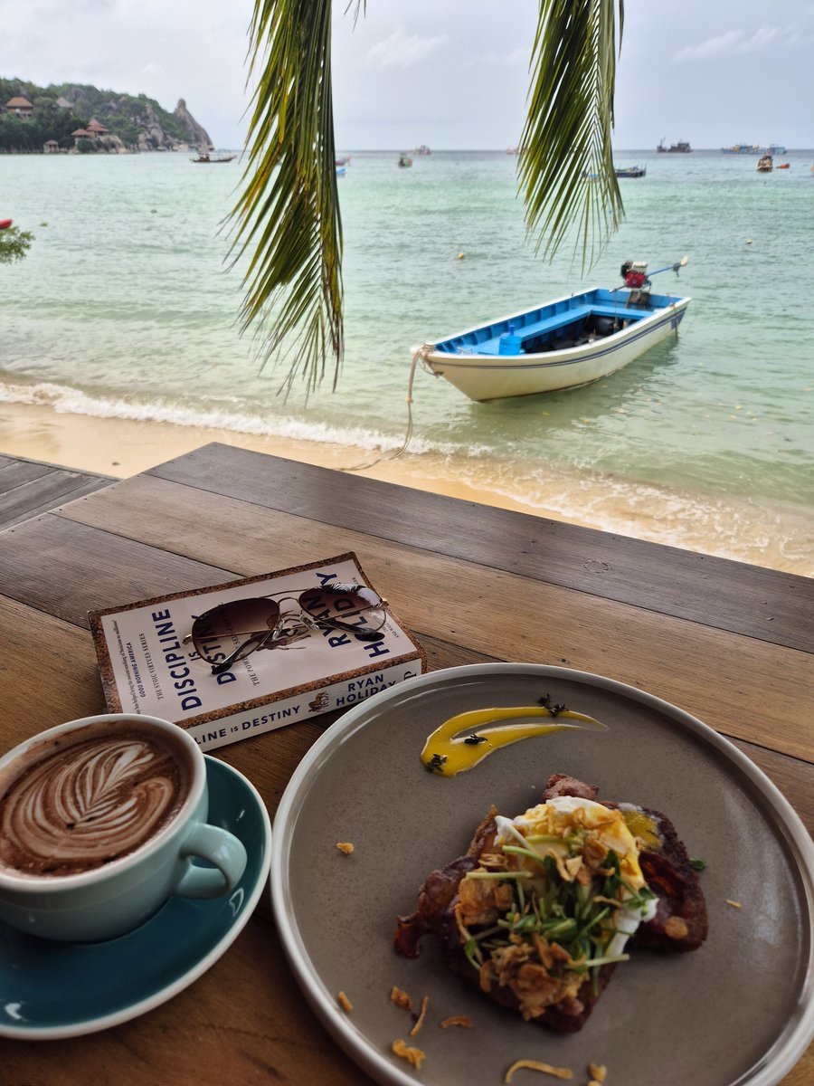luvain's tweet photo. Brunch like this, anytime, man! #kohtao #Thailand https://t.co/cIutAlnQ3q