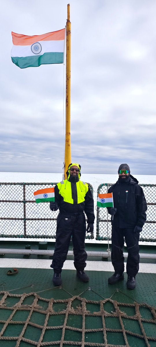 jo_ruchii's tweet photo. The Hydrographic Survey Team of the @indiannavy , comprising Lt. Cdr. Rohit Goud &amp; PO. Lokendra Singh, along with other scientific members of 44th Indian Scientific Expedition to Antarctica, hoisted 🇮🇳 celebrating 76th #RepublicDay onboard MV Vasiliy Golovnin. #44ISEA https://t.co/K6WUKuFXGw