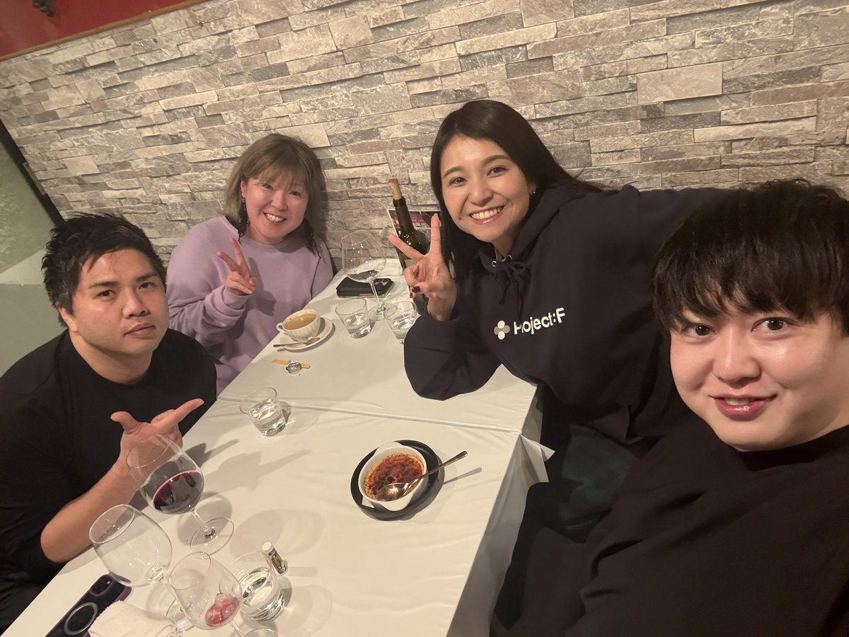 hayamaritter's tweet photo. お世話になっている大先輩たちとの食事会でした！これからもお世話になって、かつ大恩返しさせて下さい！！☺️✨

LR：Takさん(@Tak_The_Great )
docomo：優子さん(@schumi0103 )
Project:F：松村師匠(@spyuchan ) https://t.co/05WILblqDR