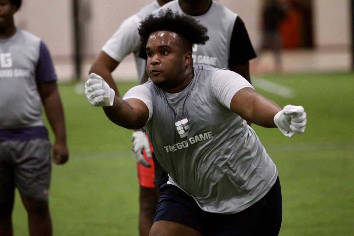 Timothy “EDGYTIM” OHalloran (@edgytim) on Twitter photo So Who Stood Out from the Defensive Linemen group at the recently held EDGYTIM Underclassmen Showcase camp powered by <a href="/TheGoodGameFB/">The Good Game</a>
edgytim.forums.rivals.com/threads/new-to… <a href="/DavidFolorunsh0/">David Folorunsho ‘27 🇳🇬</a> <a href="/BradyHill26/">Brady Hill</a> <a href="/KameronMcGee202/">Kameron McGee</a> <a href="/JoshShawJr/">Joshua Shaw Jr.</a> <a href="/RalphHaralson27/">Ralph Haralson || 2027 OL/DL🚨</a> So Who Stood Out from the Defensive Linemen group at the recently held EDGYTIM Underclassmen Showcase camp powered by <a href="/TheGoodGameFB/">The Good Game</a>
edgytim.forums.rivals.com/threads/new-to… <a href="/DavidFolorunsh0/">David Folorunsho ‘27 🇳🇬</a> <a href="/BradyHill26/">Brady Hill</a> <a href="/KameronMcGee202/">Kameron McGee</a> <a href="/JoshShawJr/">Joshua Shaw Jr.</a> <a href="/RalphHaralson27/">Ralph Haralson || 2027 OL/DL🚨</a>