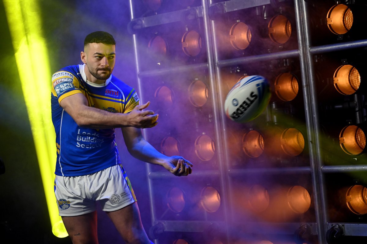 SuperLeague's tweet photo. How will Jake Connor perform for the Rhinos? 🦏

#SuperLeague https://t.co/FXJrlsMVmN