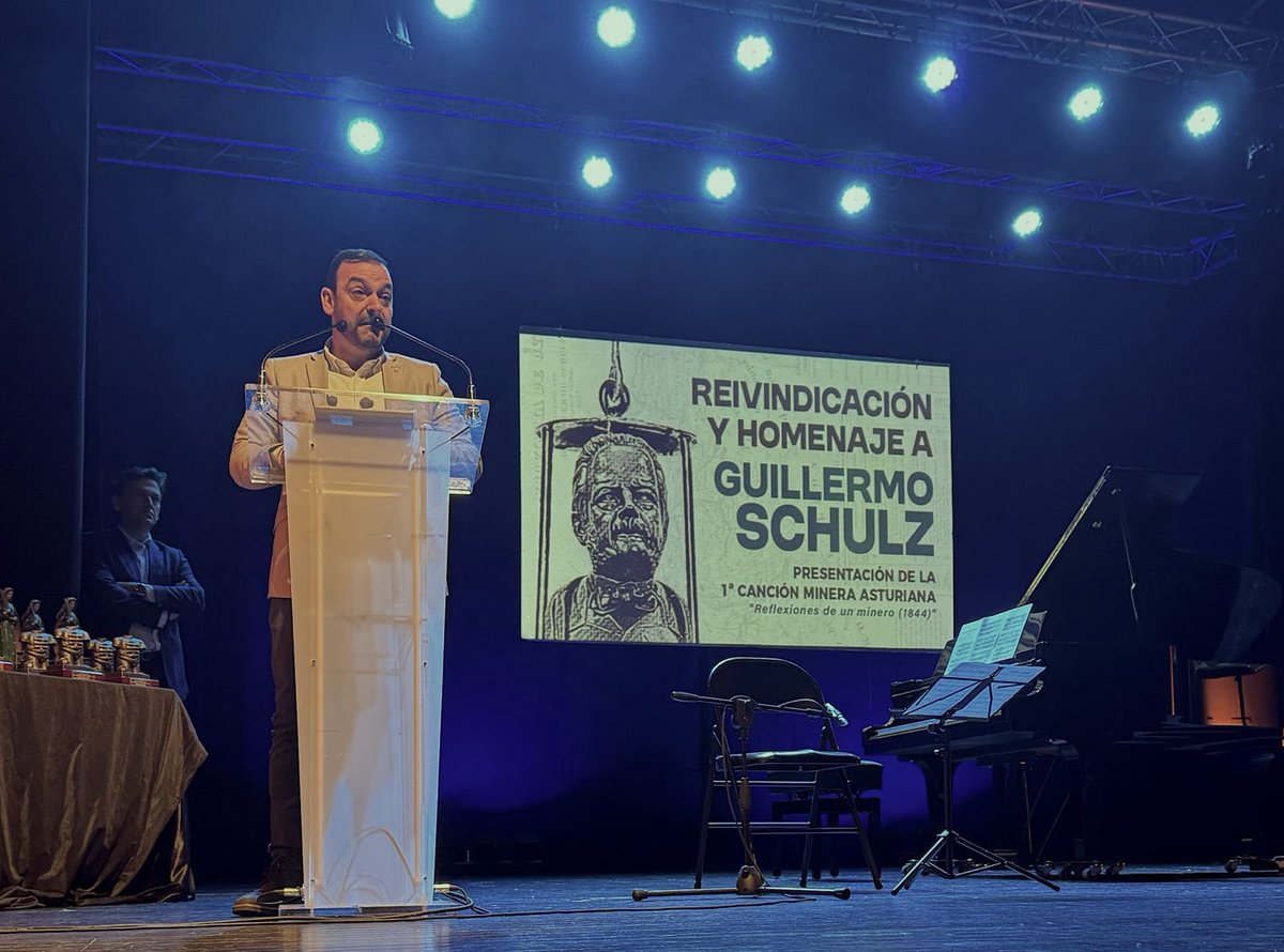 manualvz_mieres's tweet photo. Ayer homenajeamos a Guillermo Schulz, clave en la transformación industrial y primer director de la Escuela de Capataces, y lo hicimos de la mano del @ColminasAsturia. Una mirada al pasado que nos recuerda la necesidad de audacia y ambición para sembrar futuro. Gracias! https://t.co/IbsFoFqcuG